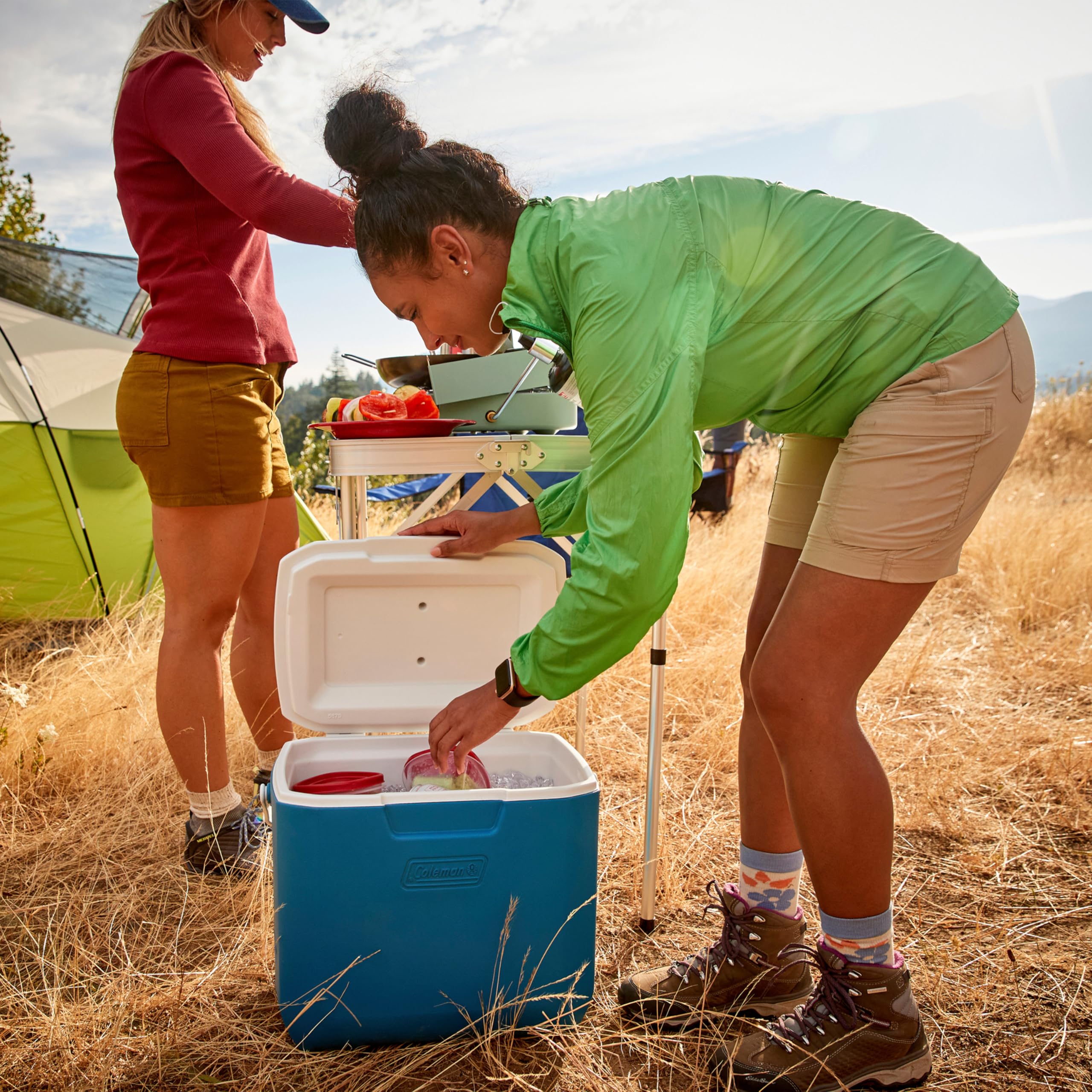 Coleman Chiller 30qt Insulated Portable Cooler with Ice Retention & Large Carry Handle, Made in USA, Great for Camping, Tailgating, Parties, Sports, Concerts & More