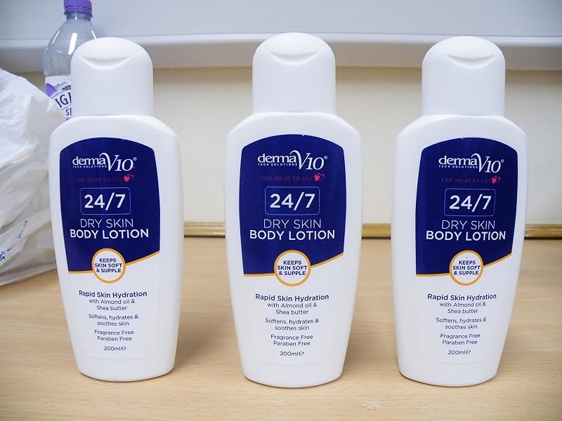 Derma V10 24/7 Dry Skin Body Lotion Moisturiser Almond Oil Shea Butter 200ml
