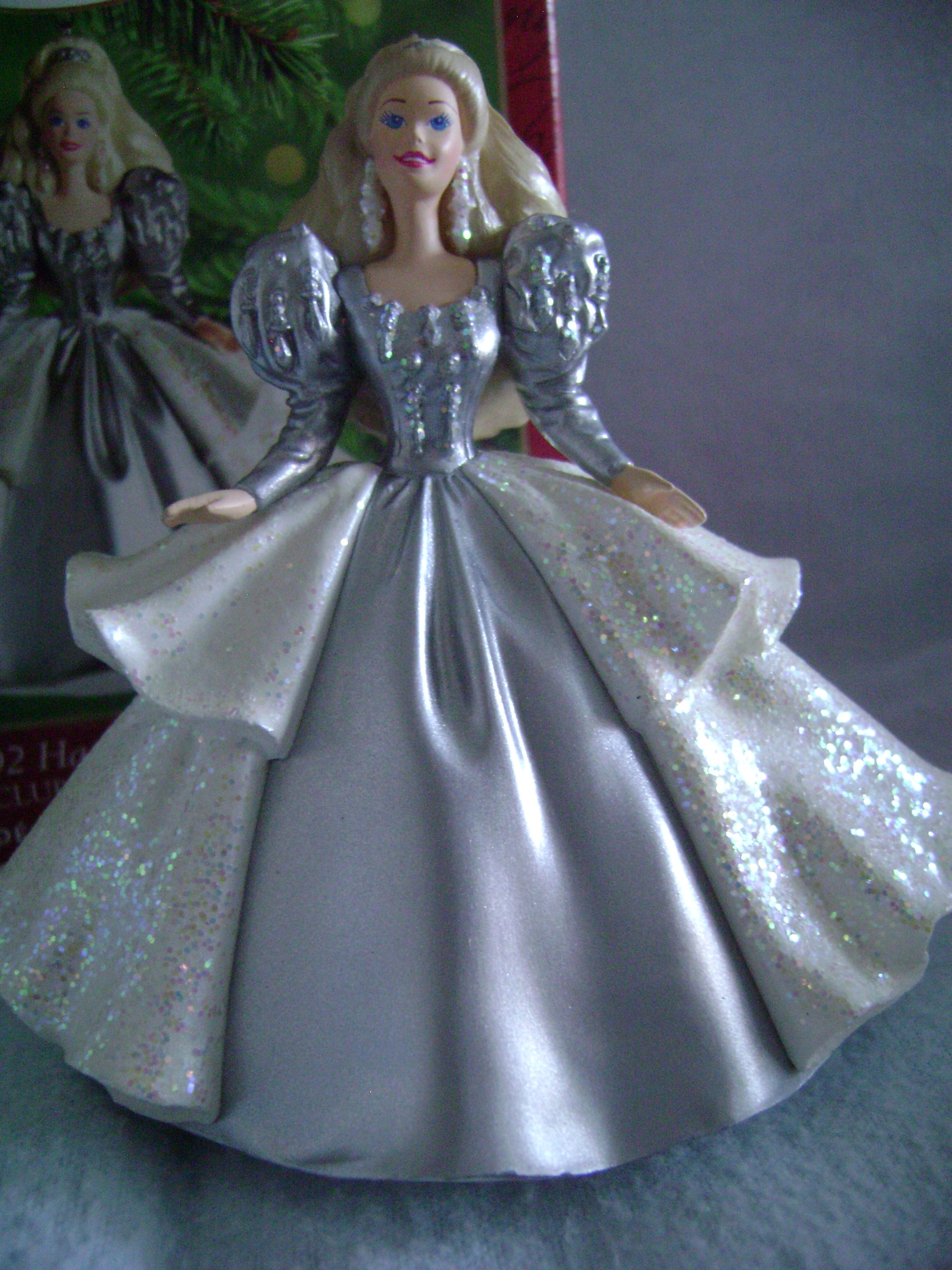 1992 holiday barbie