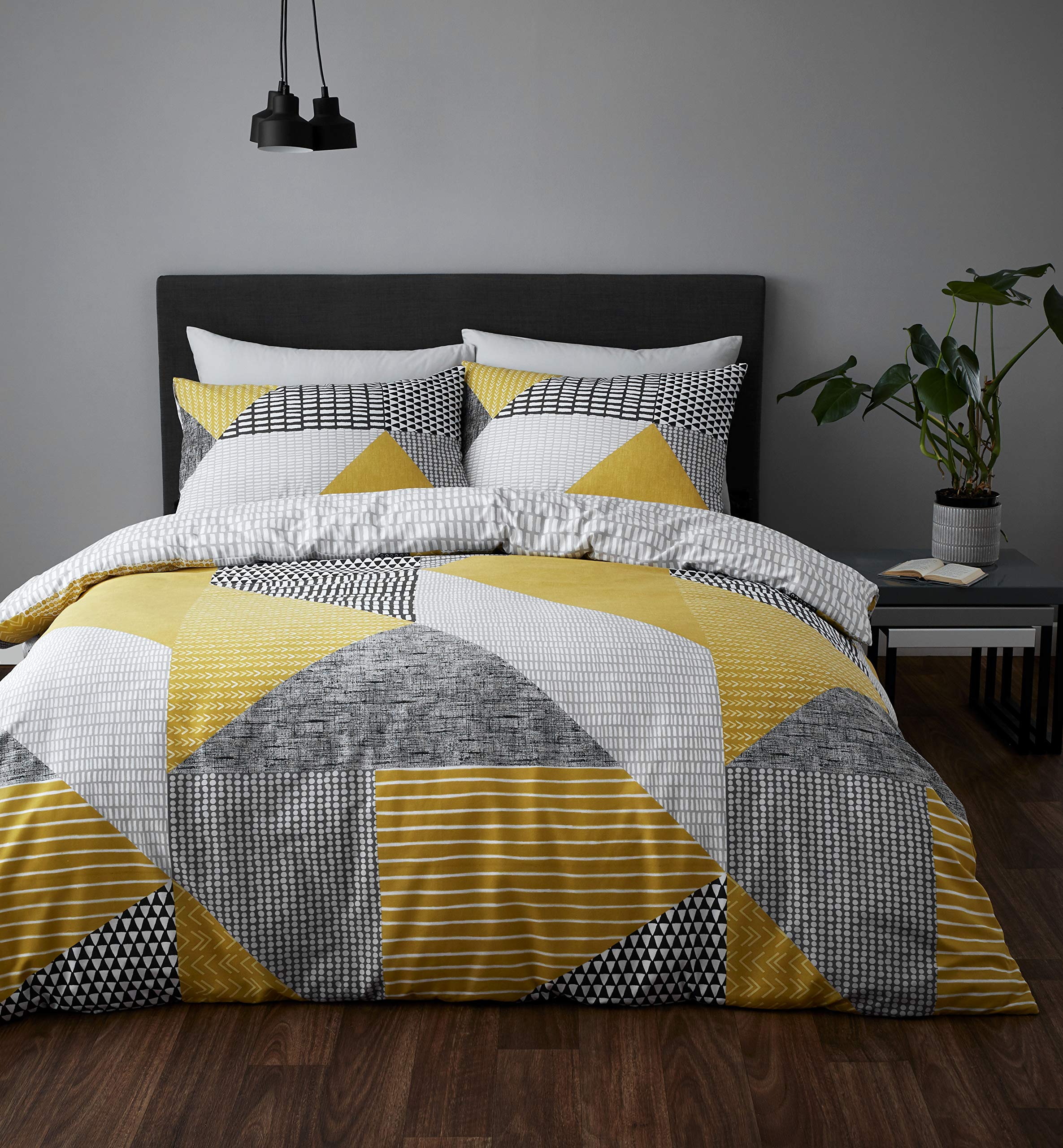 Catherine Lansfield Larsson Geo 200 x 200 cm Duvet Cover and 2 80 x 80 cm Pillowcase Ochre BD/44750/W/DE200200/OC