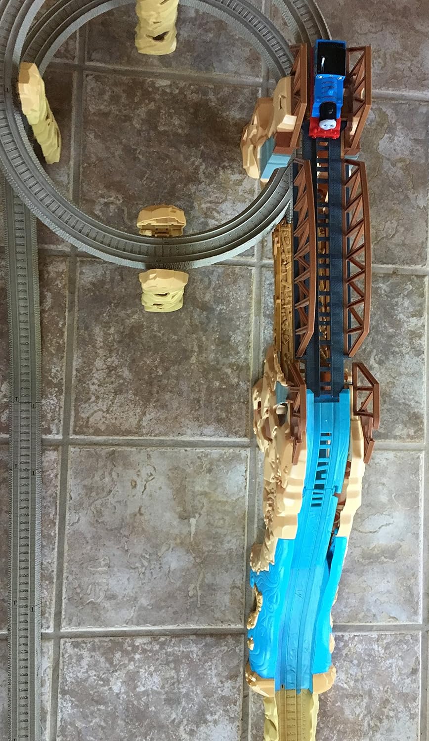 thomas and friends trackmaster action canyon