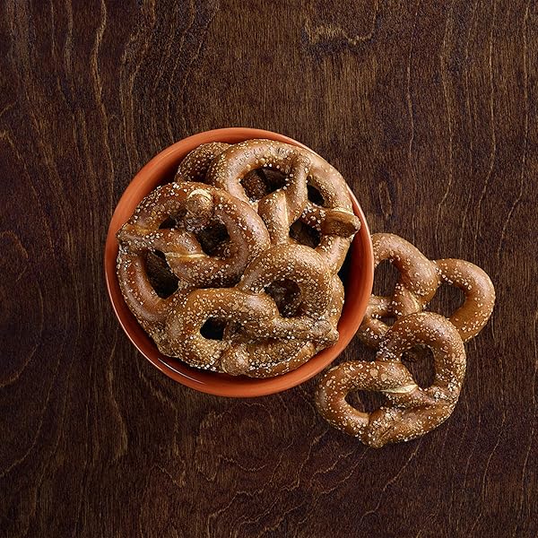 SNYDER’S OF HANOVER SOURDOUGH HARD PRETZELS, 1.5 OUNCE