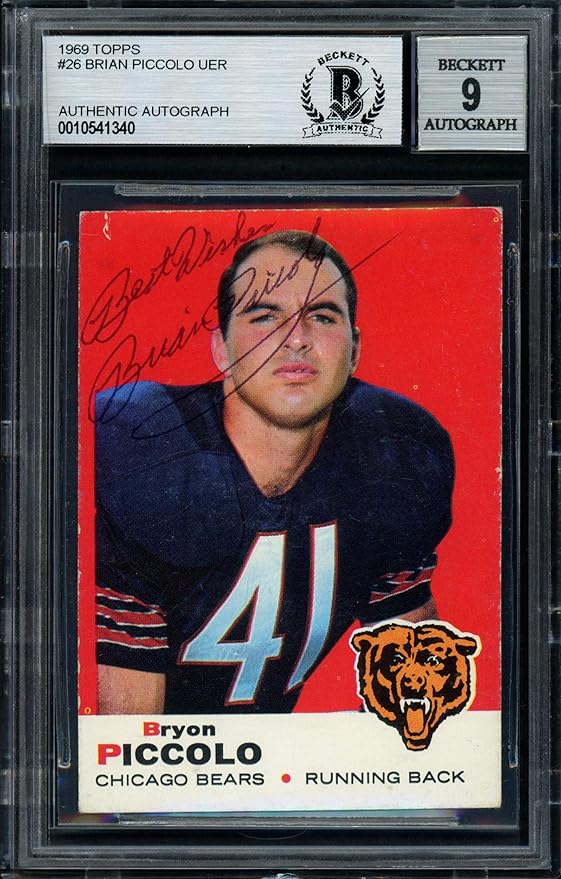 Brian Piccolo Autographed 1969 Topps Rookie Card 26 Chicago Bears Mint