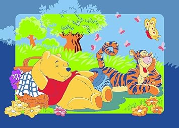 Associated Weavers W43 Disney Winnie The Pooh Winnie's Picnic Teppich 95 x 133 cm