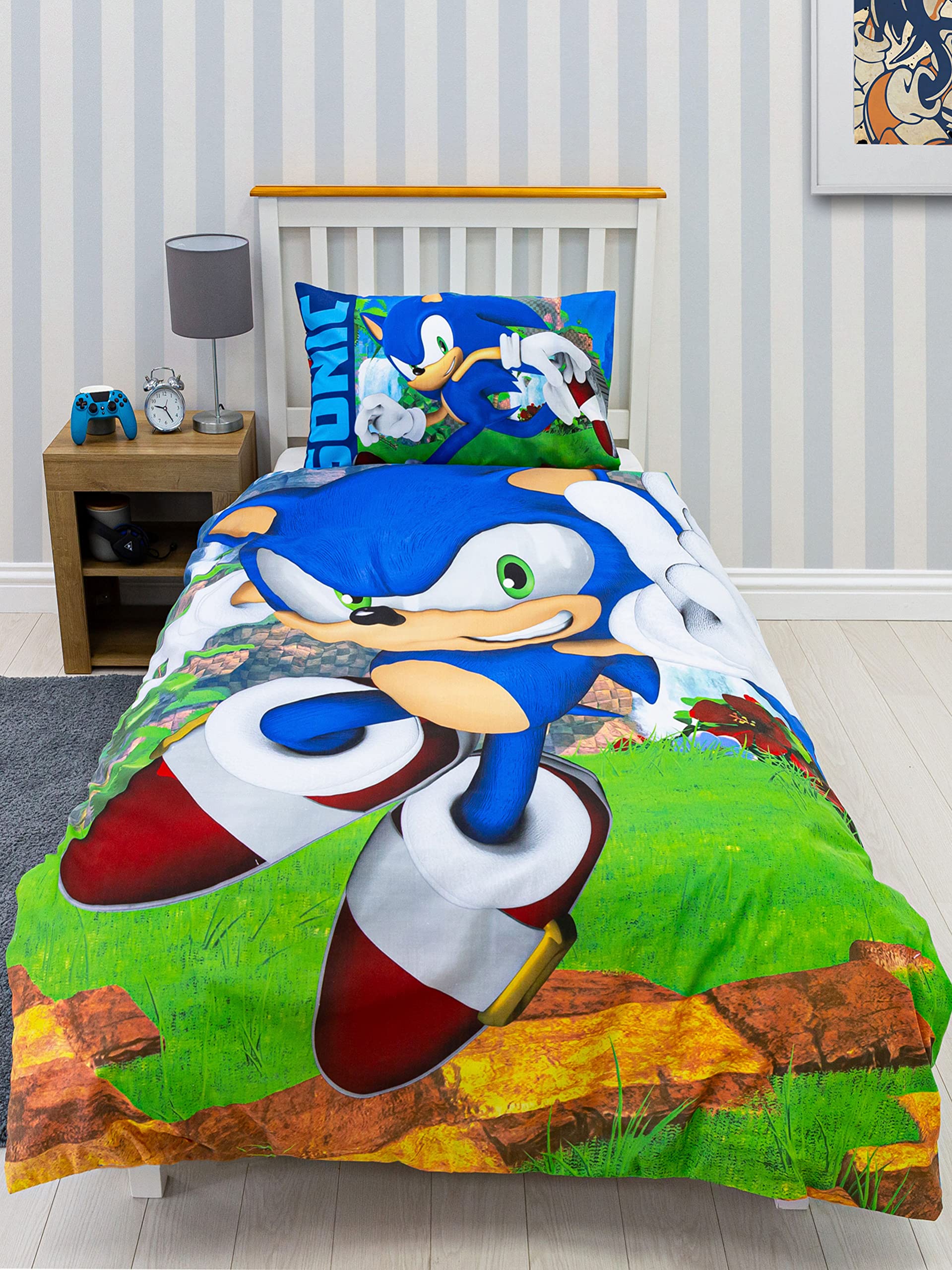 SONIC THE HEDGEHOG Official Single Kids Duvet Cover Set | Moves Reversible 2 Sided Bedding Including Matching Pillow Case | Character World Brands Single Bed Set | Polycotton