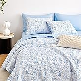 Wake In Cloud - Floral Quilt Set, Botanical Vintage Flower Coquette Cottagecore for Women Teen Girls, Reversible Lightweight Bedspread Coverlet, 3 Pieces, Blue, Twin/Twin XL Size