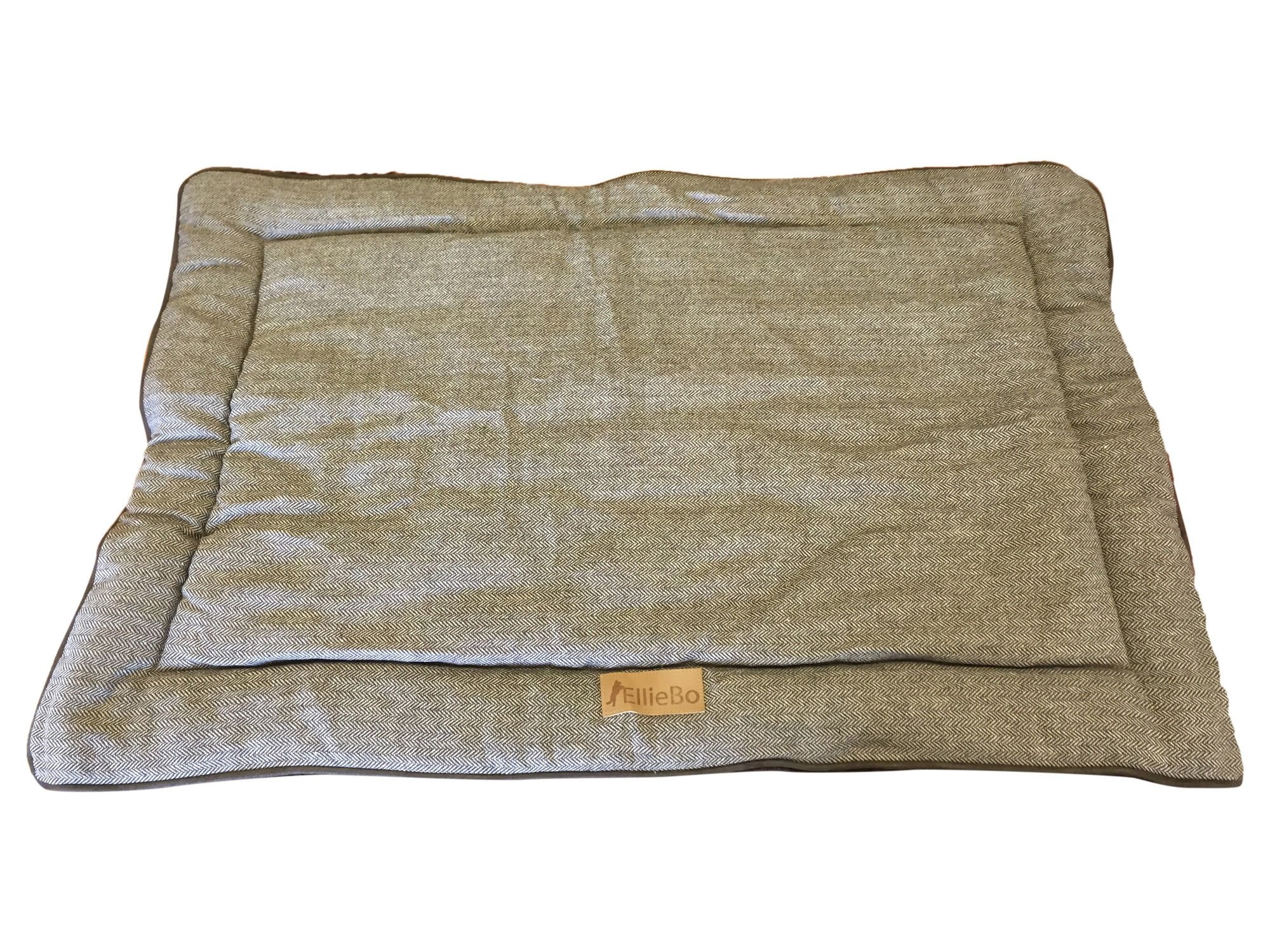 Ellie-Bo XL Reversible Tweed and Brown Faux Fur Mat for 42-inch Dog Cage