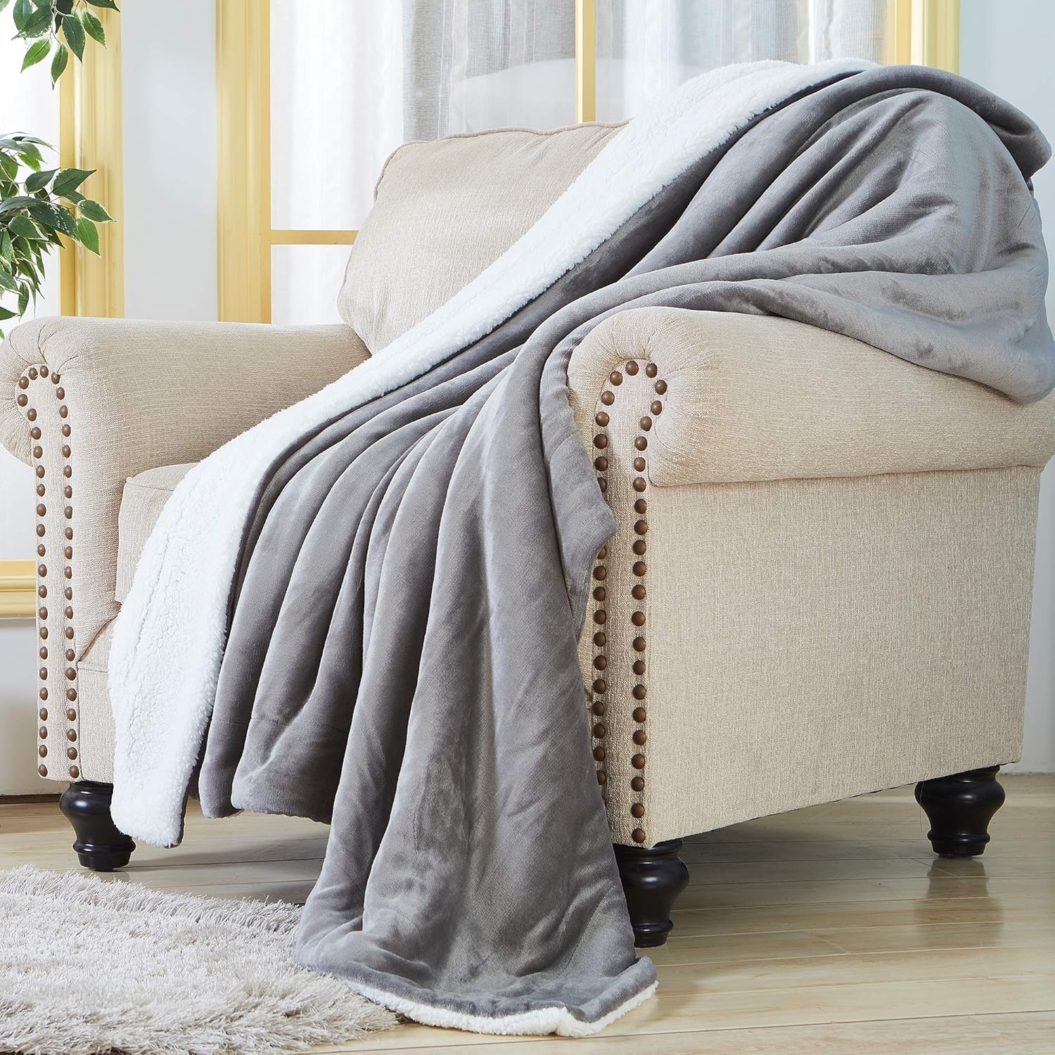 SOCHOW Sherpa Fleece Throw Blanket, Double-Sided Super Soft Luxurious Plush Blanket 127cm×150cm, Grey - Image 3
