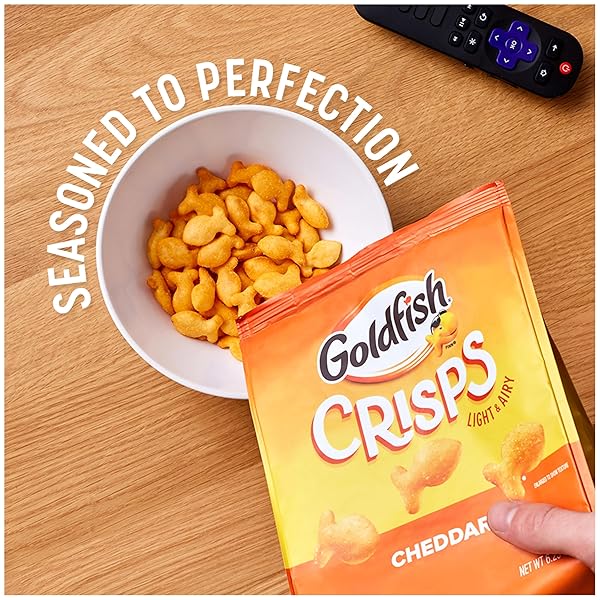 GOLDFISH CRISPS CHEDDAR CHEESE BAKED CHIP CRACKER SNACK, 6.25 OZ BAG