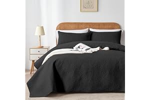 WURUIBO King/Cal King Quilt Set Black, Microfiber Lightweight Bedspreads, Ultrasonic Embossed Solid Coverlet, Thin Bedding Set for All Season, Soft Breathable Bed Cover(1 Quilt, 2 Pillow Shams)