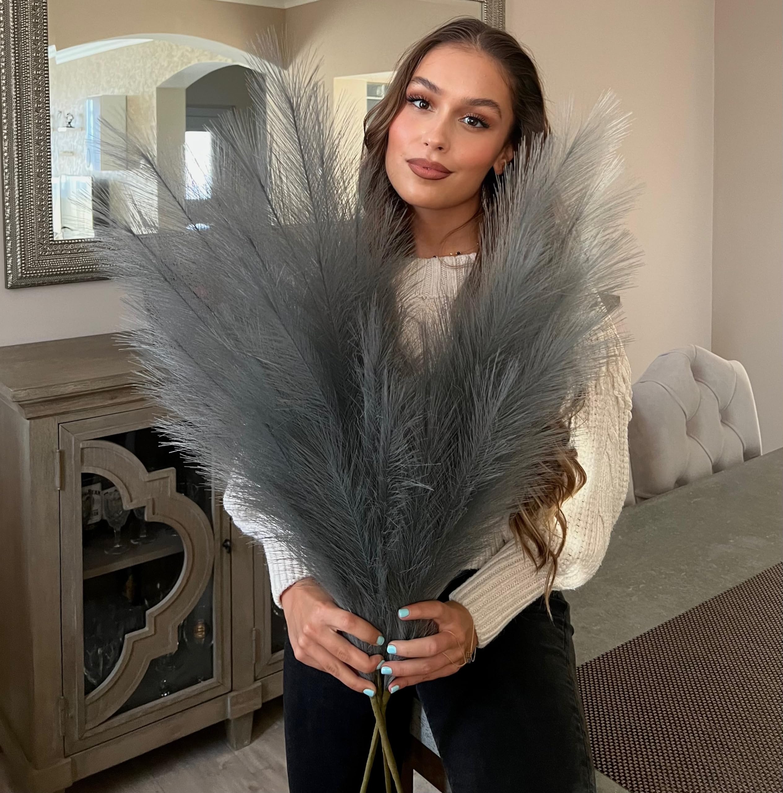 VOULUX Extra Large Tall Grey Fake Faux Artificial Pampas Grass Large Fluffy x3 115cm Stems x18 Decorative Artificial Flora Feathers For Floor Vases Tall Grey Plant Flowers Long Pampas Grass