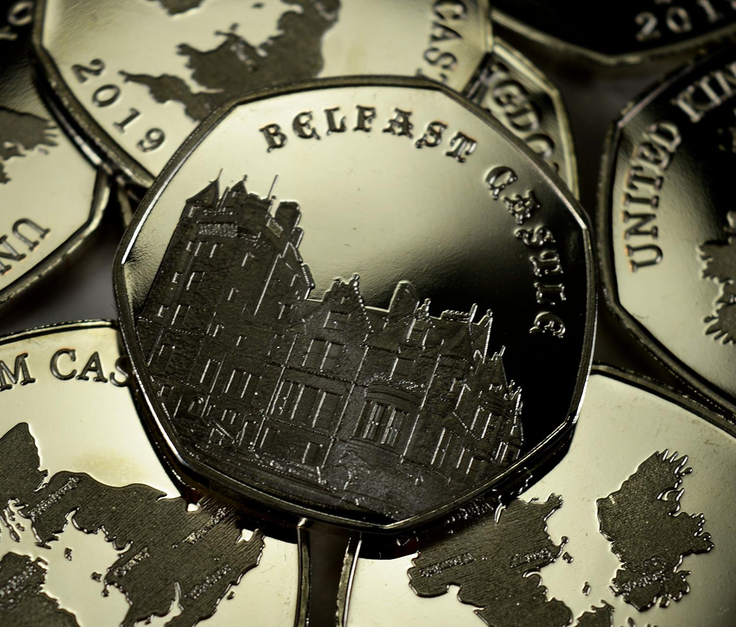 BELFAST CASTLE Silver Commemorative Coin Albums/50p Coin Hunt