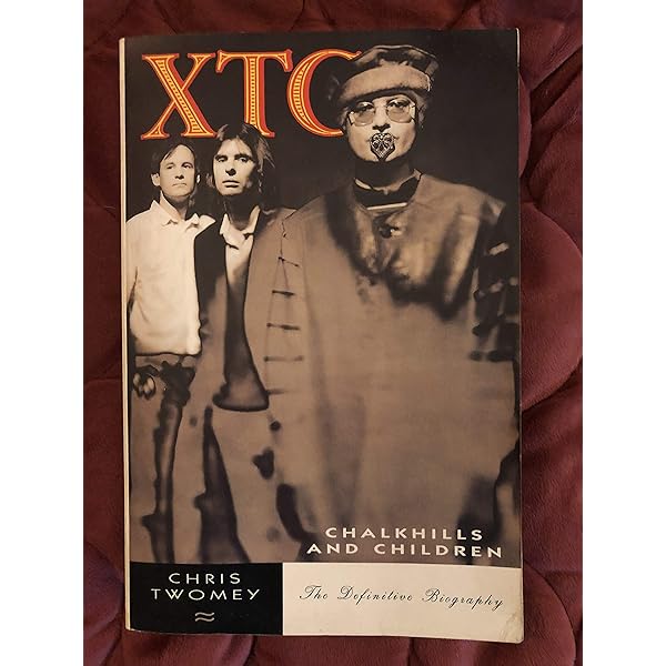 Xtc: Chalkhills and Children: Twomey, Chris: 9780711927582: Amazon