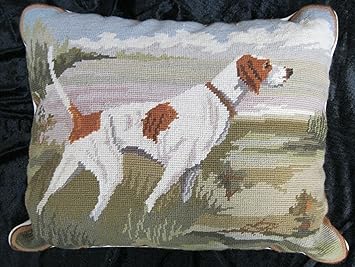 Amazon Com Hunting Dog On Point Needlepoint Pillow Kitchen Dining