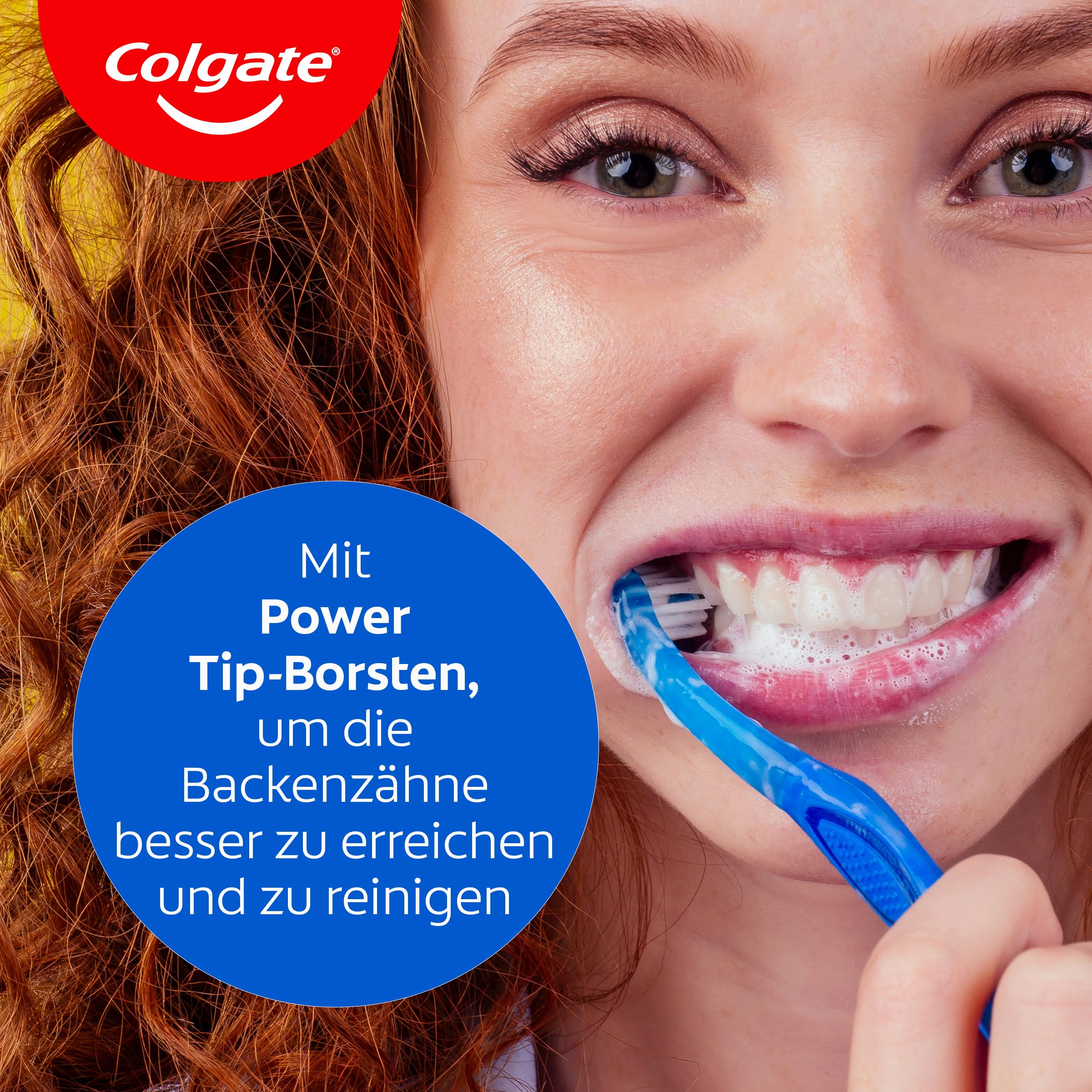 Colgate Zahnbürste Extra Clean, 3 Stück – Handzahnbürste mit mittelharten Borsten erreicht die Zahnzwischenräume sowie hinteren Zähne – Zahnreinigung mit integriertem Zungenreiniger 3