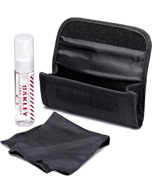 Descubrir 71+ imagen oakley visor cleaner Thptnganamst.edu.vn
