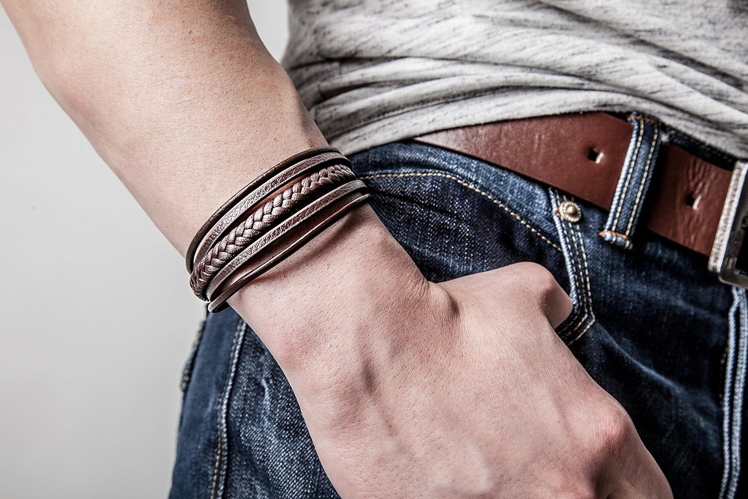 SERASAR Mens Leather Bracelet 17cm Brown Bracelet Men Gift-Box Genuine-Leather Cowhide Braided Adjust-Able Magnetic-Clasp Multi-Layer Wrap Rope Man Mans Male Boy Boys Band Jewelry Magnet Accessories: Jewelry