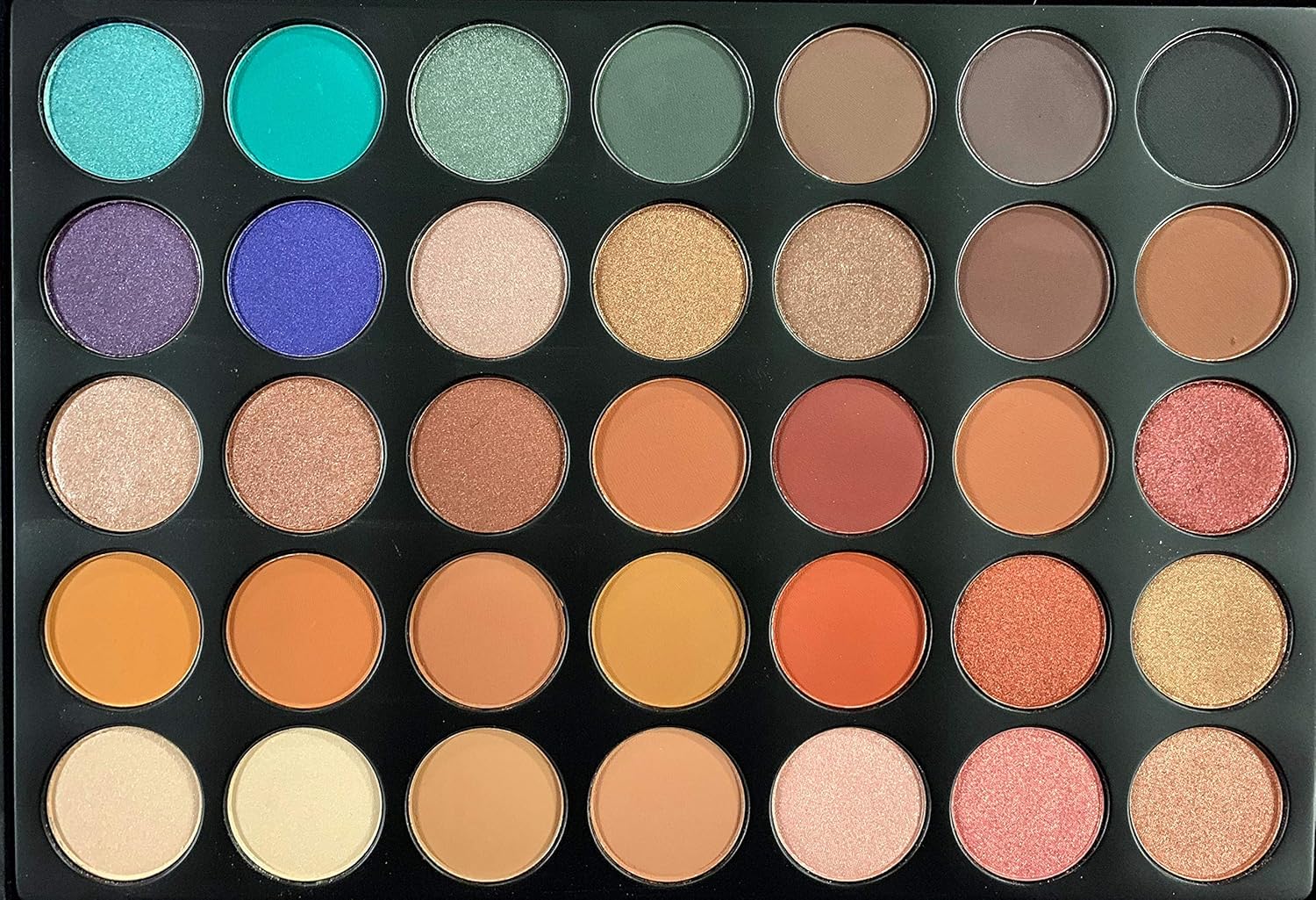 Resist Cosmetics Pigmented Matte and Shimmer 35 Colors Chunky