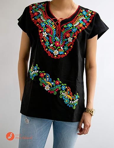 blusa negra bordada