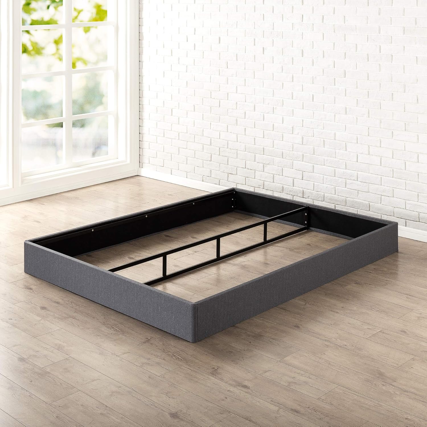 Zinus Daniel 7.5 Inch Essential Metal Box Spring with Easy Assembly , Queen: Furniture & Decor