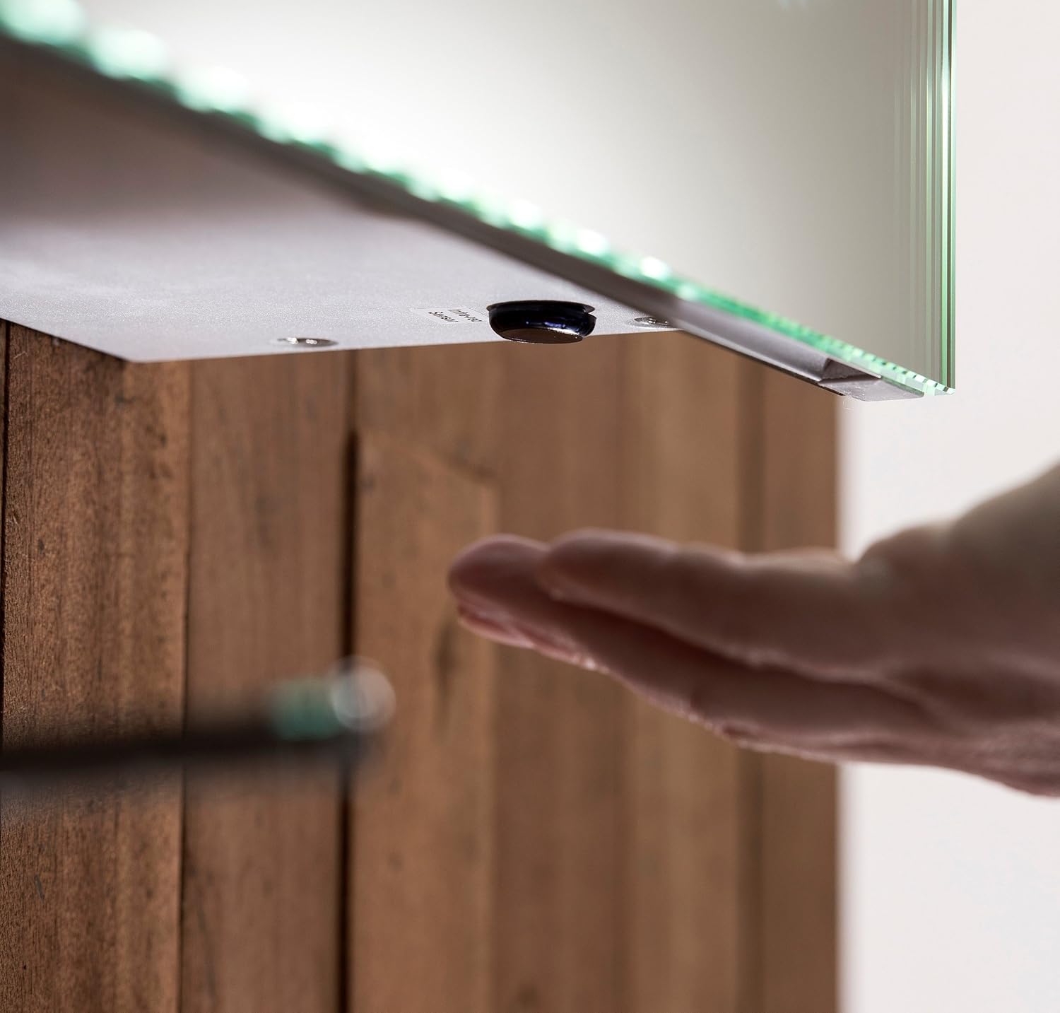 Armoire De Toilette Pour Salle De Bain Avec Miroir Lumineux Antibuee Prise Pour Rasoir Detecteur De Mouvement Et Eclairage Led 60cm H X 65cm L X 12cm P Galaxy 60cm H X 65cm L X 12cm P Amazon Fr