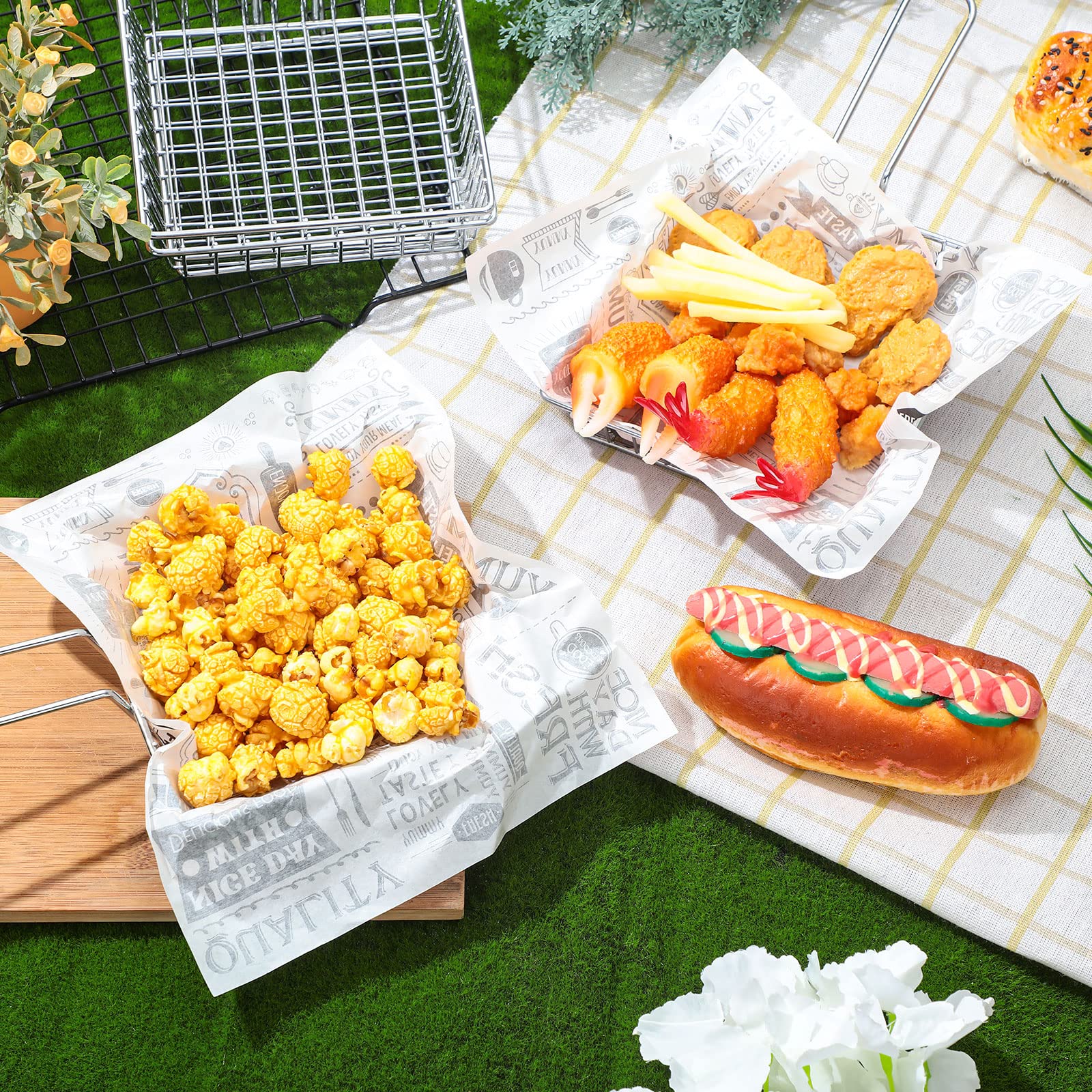 12 Pieces Mini Square Fry Baskets, 5.9 x 5.9 Inch french fries Basket, Chrome Steel Shallow Fried Food Filter Holder for Kitchen Restaurant Party Barbecue Table Food Serving