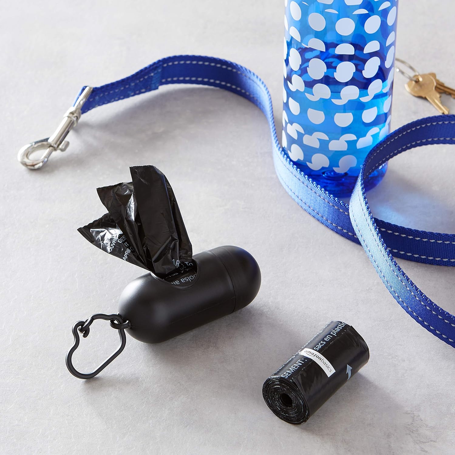  Basics Unscented Standard Dog Poop Bags with Dispenser and Leash Clip, 13 x 9 Inches, Black - Pack of 600 (40 Rolls) : Pet Supplies