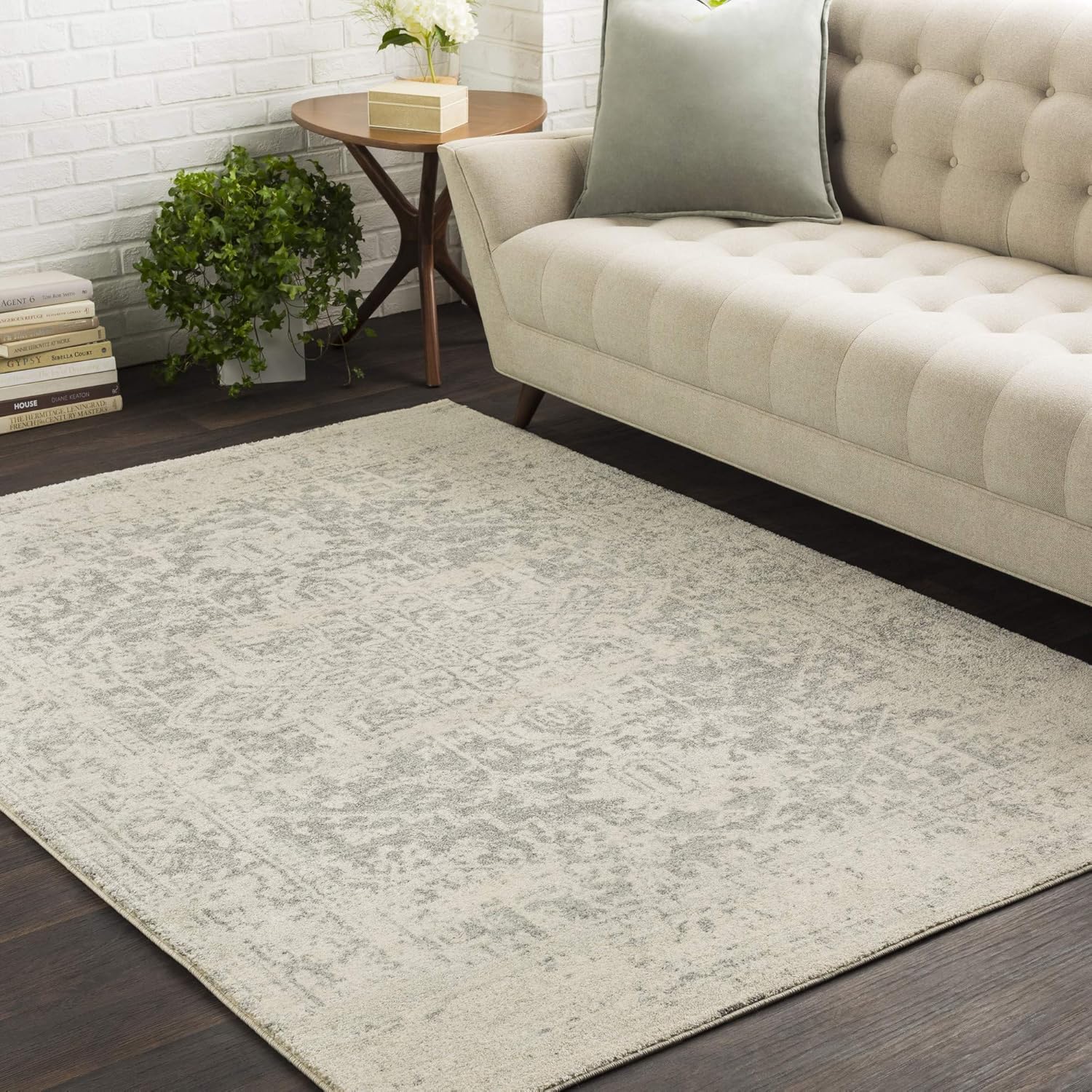 Janine Gray and Beige Updated Traditional Area Rug 7'10" x 10'3: Furniture & Decor