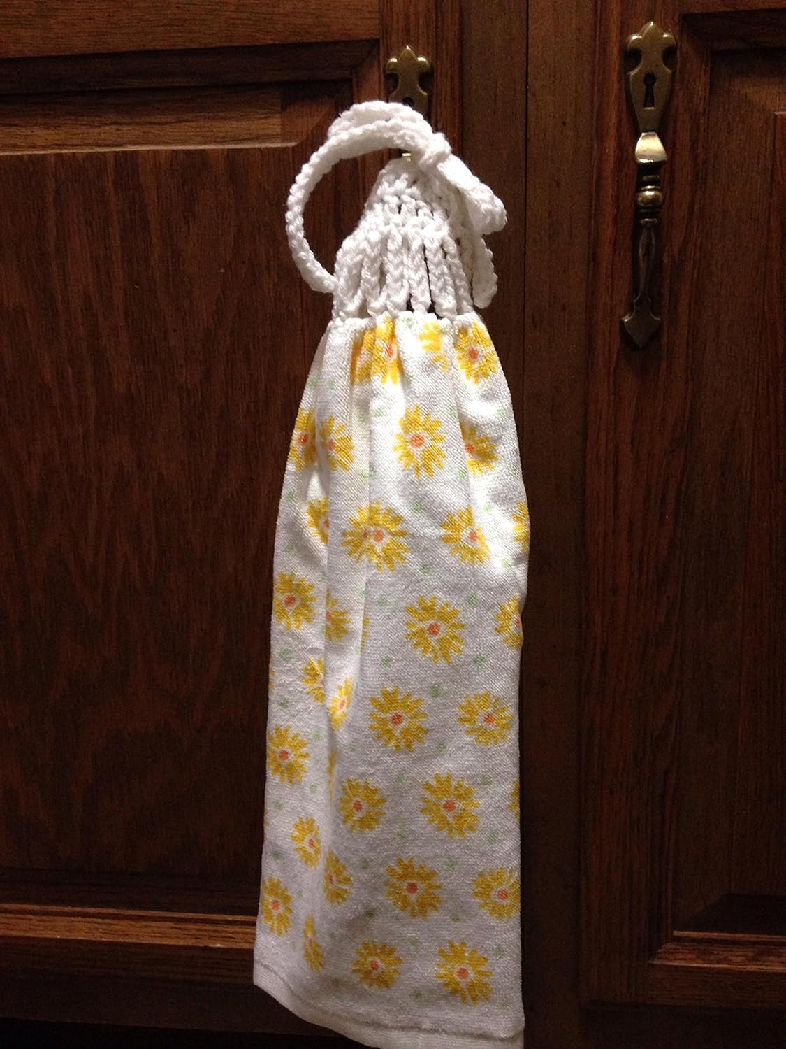 Amazon Com Pioneer Woman Kitchen Towel Hand Crocheted Topper