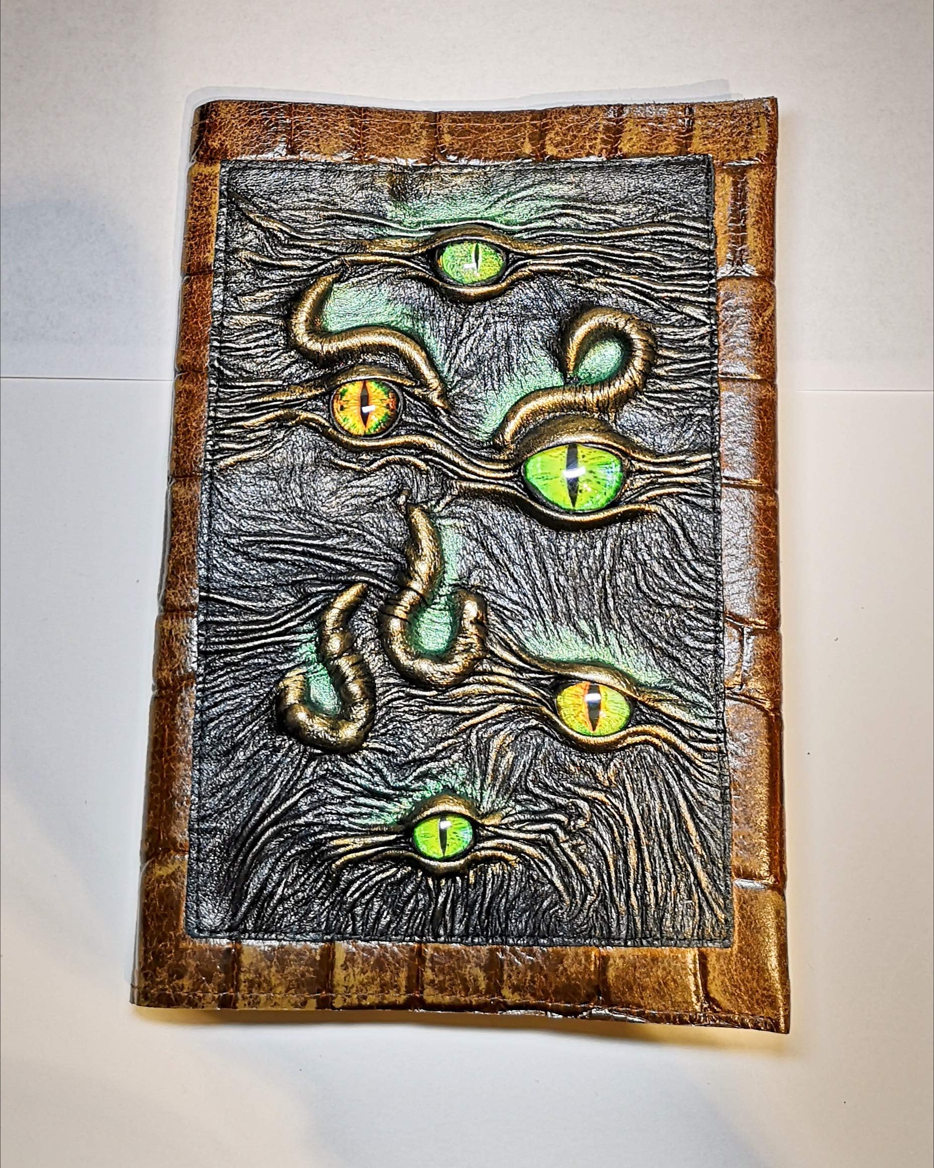 Leather book cover for 2019 Planner, Agenda 2019, Daily Planner, Monthly Calendar and Year at a Glance, 2019 Calendar, Weekly Planner. Necronomicon evil dead.