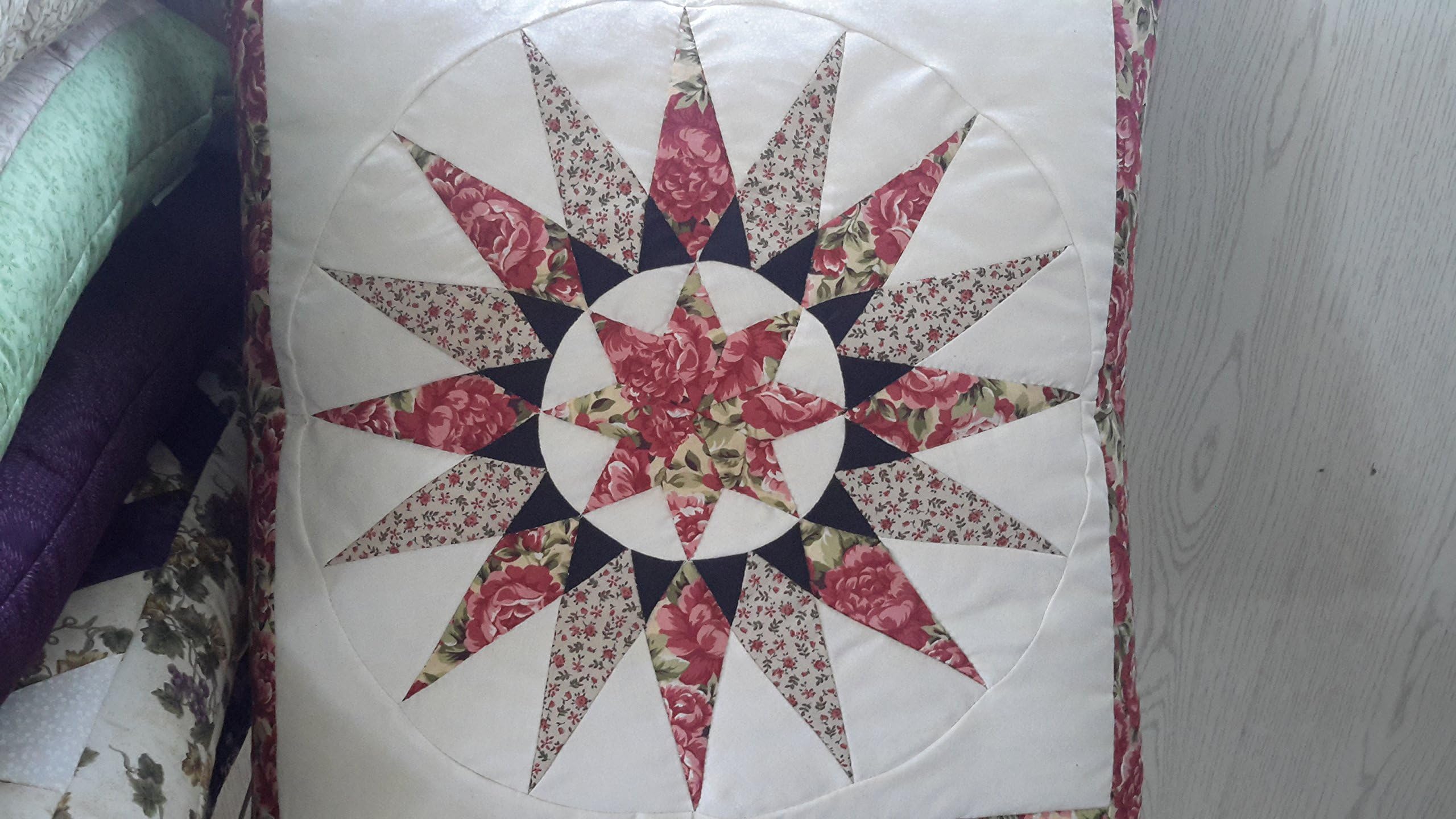 Amish Handmade Vintage Floral Star Quillow