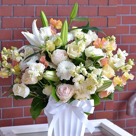 Amazon 優しい色合いのお悔みのお花 Hanalaboお洒落な癒しのアレンジメント 全国にお花をお届出来ます フラワーアレンジメント オンライン通販