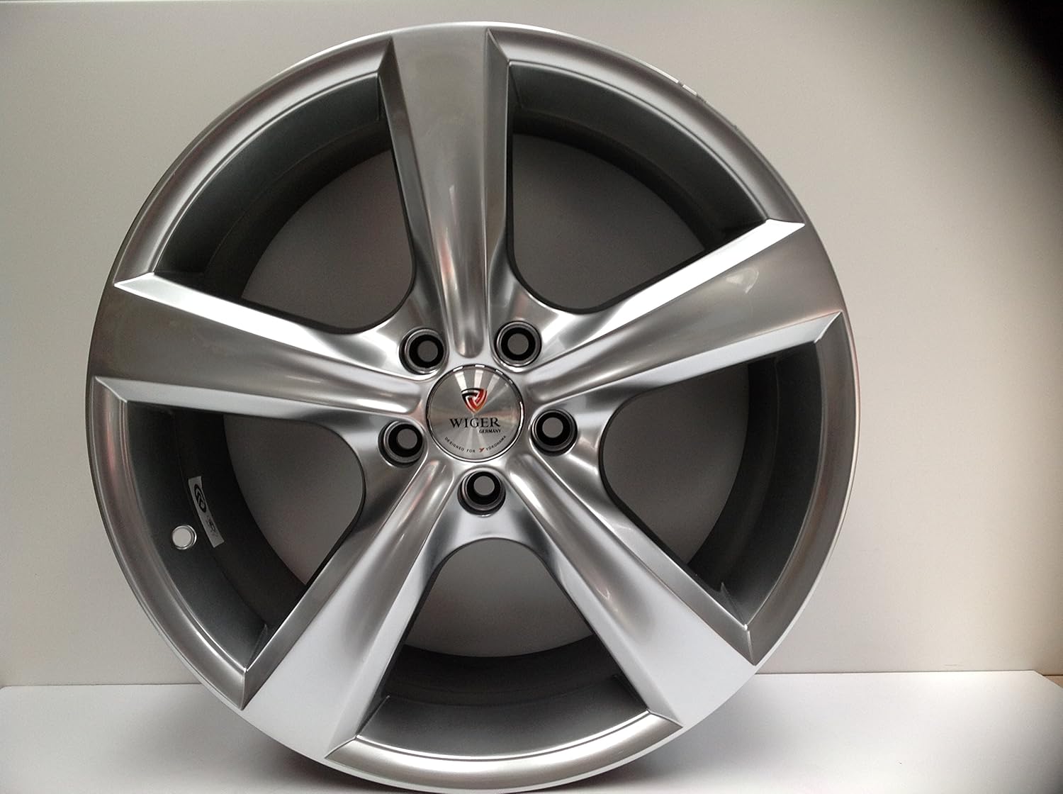 Brand new Set of 4 x 18 inch Wiger Germany Alloy Wheels model WG1306TM
