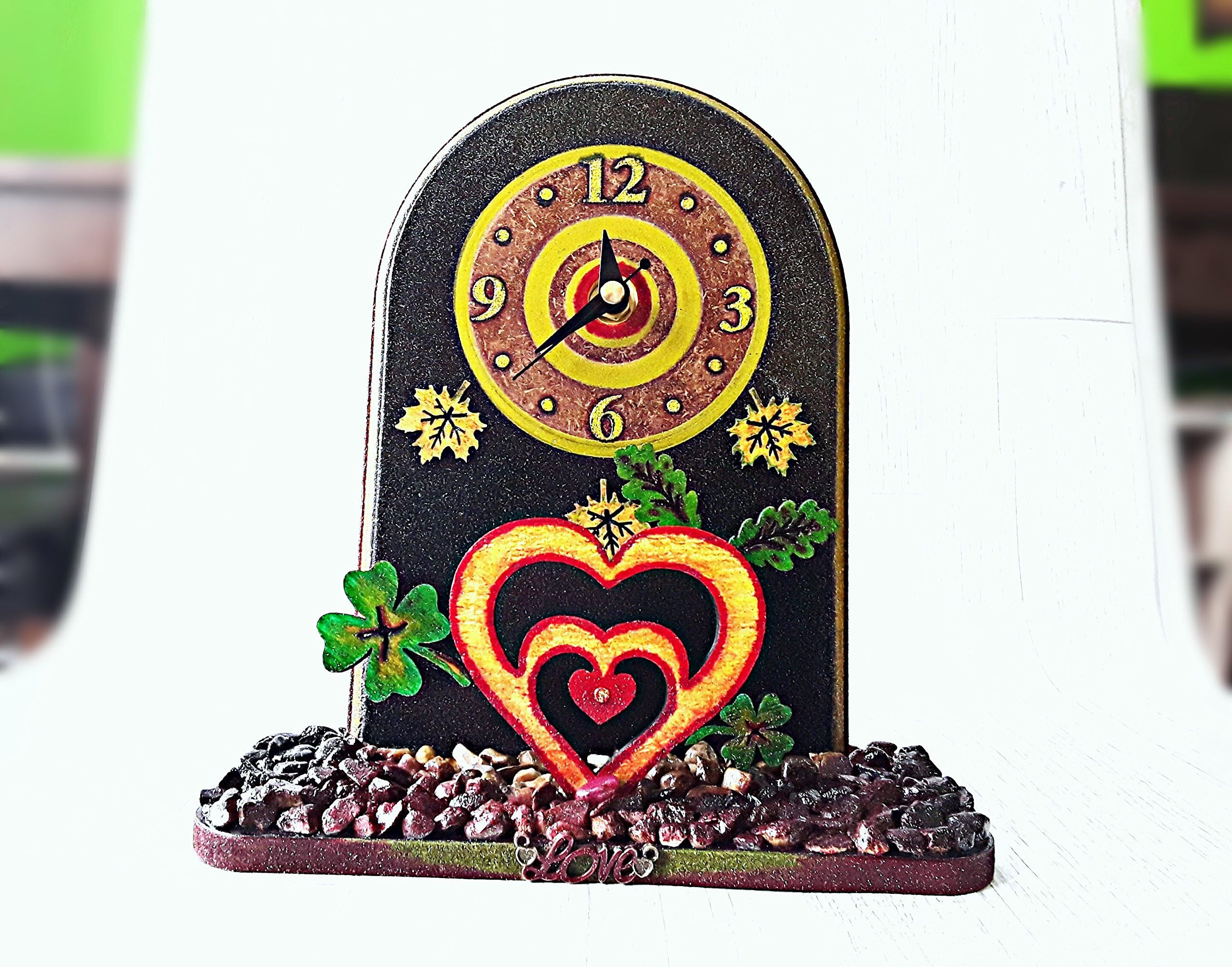 Free standing clock with heart