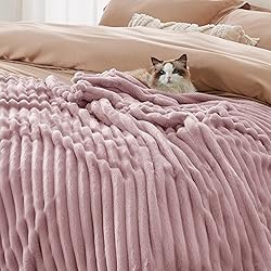 Bedsure Pink California King Size Blanket for Couch