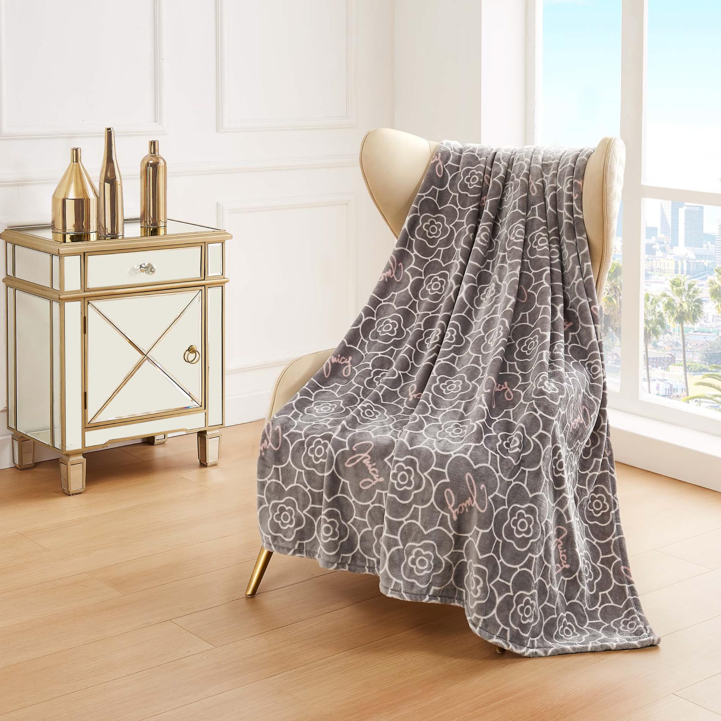 Juicy Couture - Throw Blanket | Flower Grid | Plush
