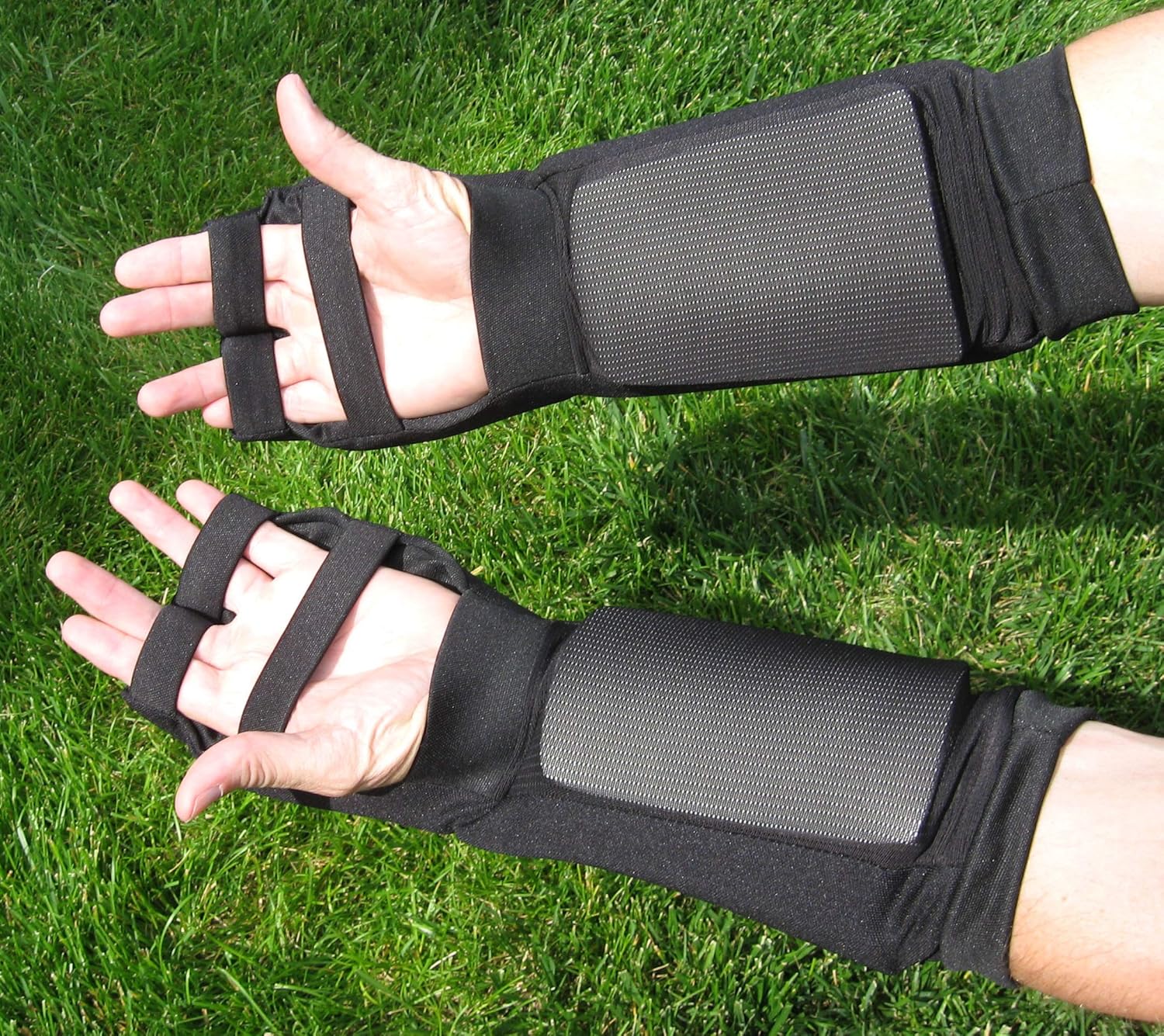 Adams USA Trace Plus Football All Around Arm Guard : Football Hand And Arm Pads : Sports & Outdoors