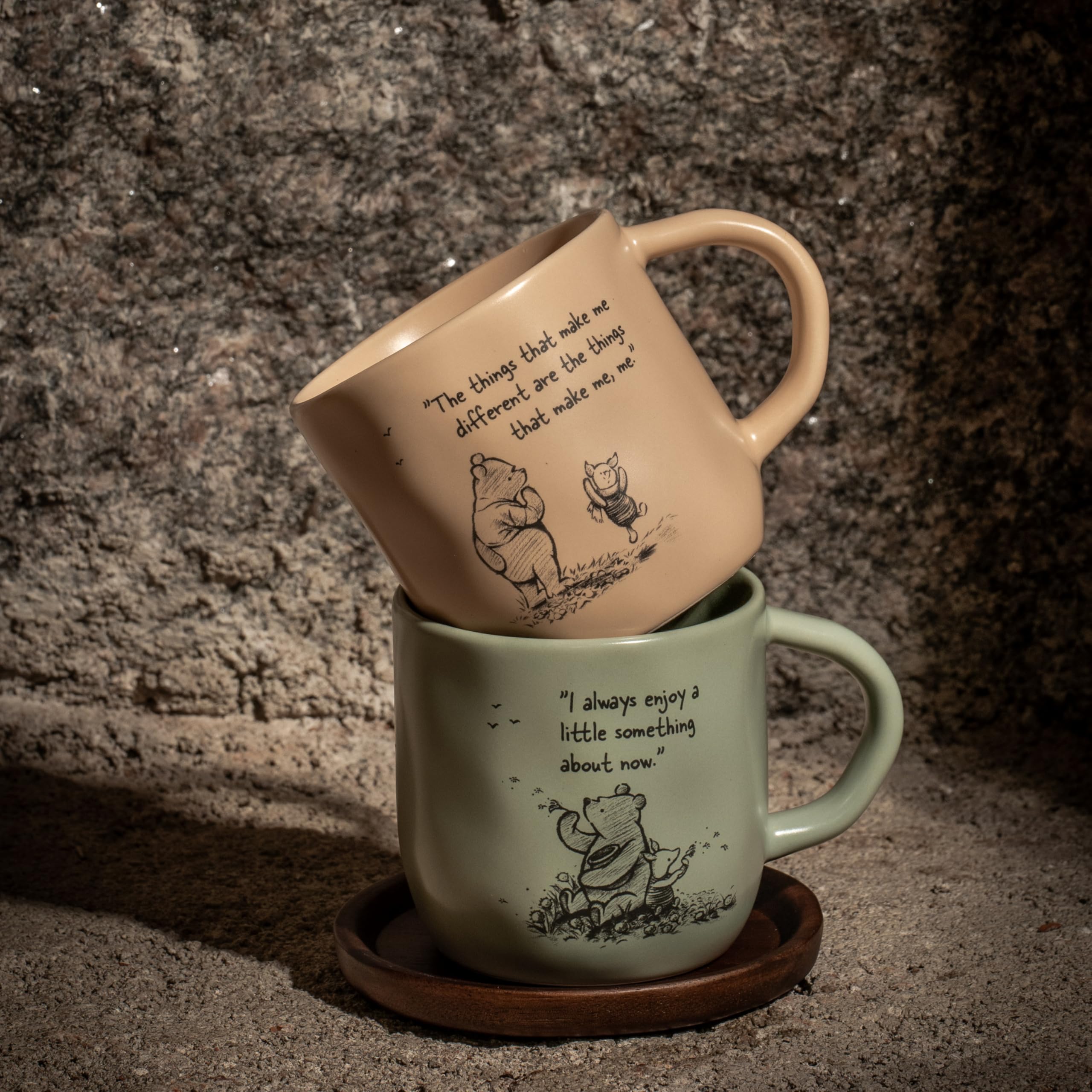 Fyrklövern Winnie Puuh Kaffeetasse Disney, 300 ml, Steinzeug, Spülmaschinenfest, Seidenmatte Glasur, inkl. Geschenkbox, Grün 5
