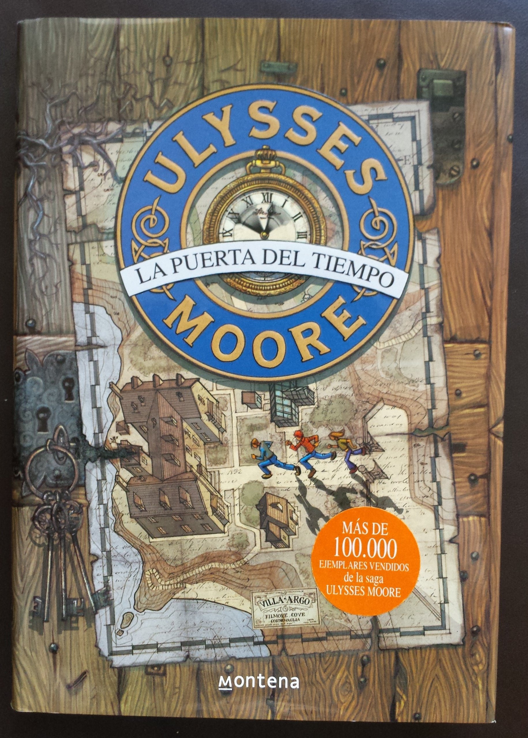 Portada de La puerta del tiempo (descubre quien es Ulysses Moore)