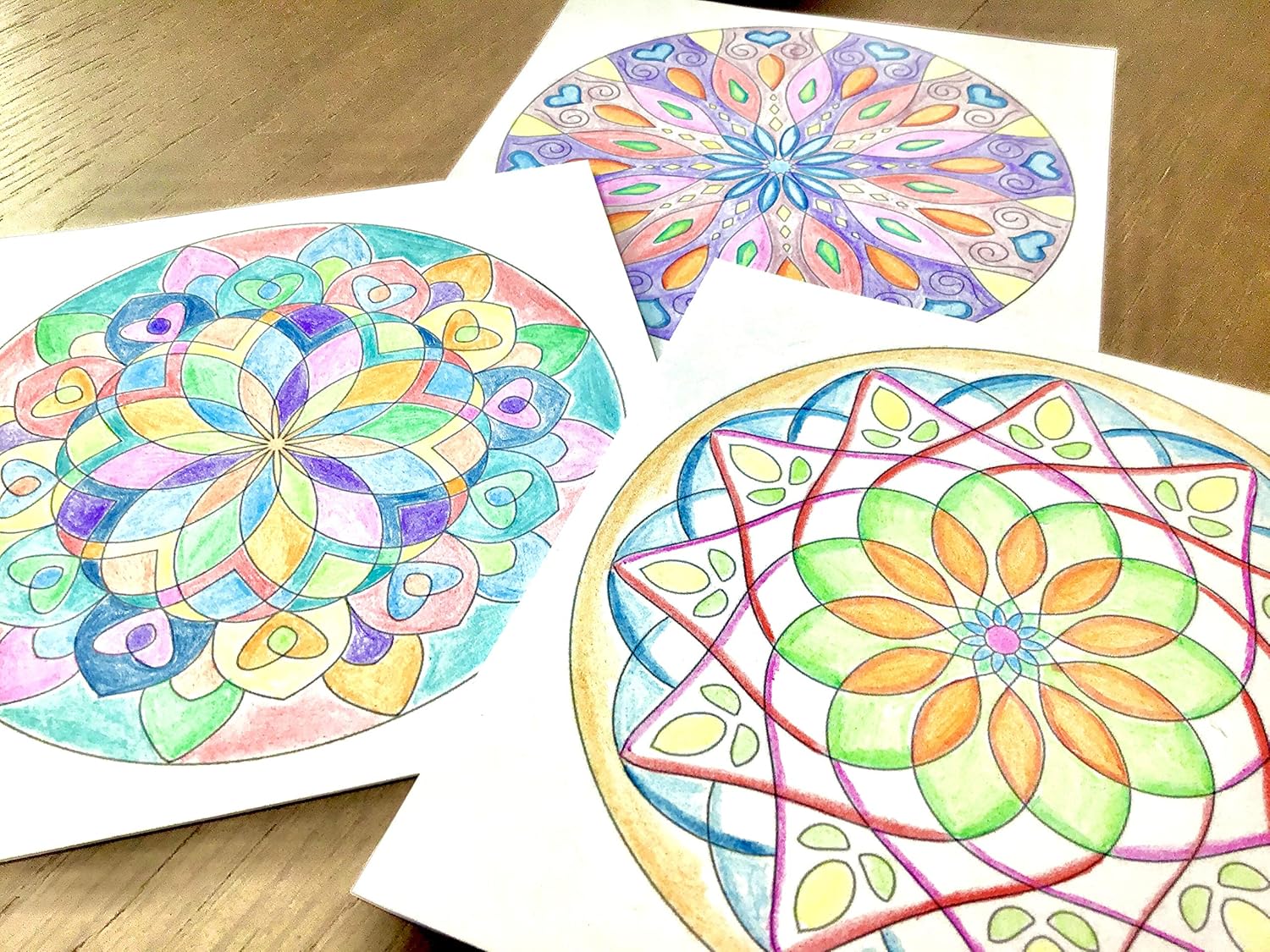 Amazon Co Jp マンダラ塗り絵キット フラワーオブライフの下絵プレゼント 曼荼羅アート 色鉛筆 下絵 マニュアル フレーム 大人の塗り絵 初心者 簡単 暇つぶし すごもりグッズ ホーム キッチン