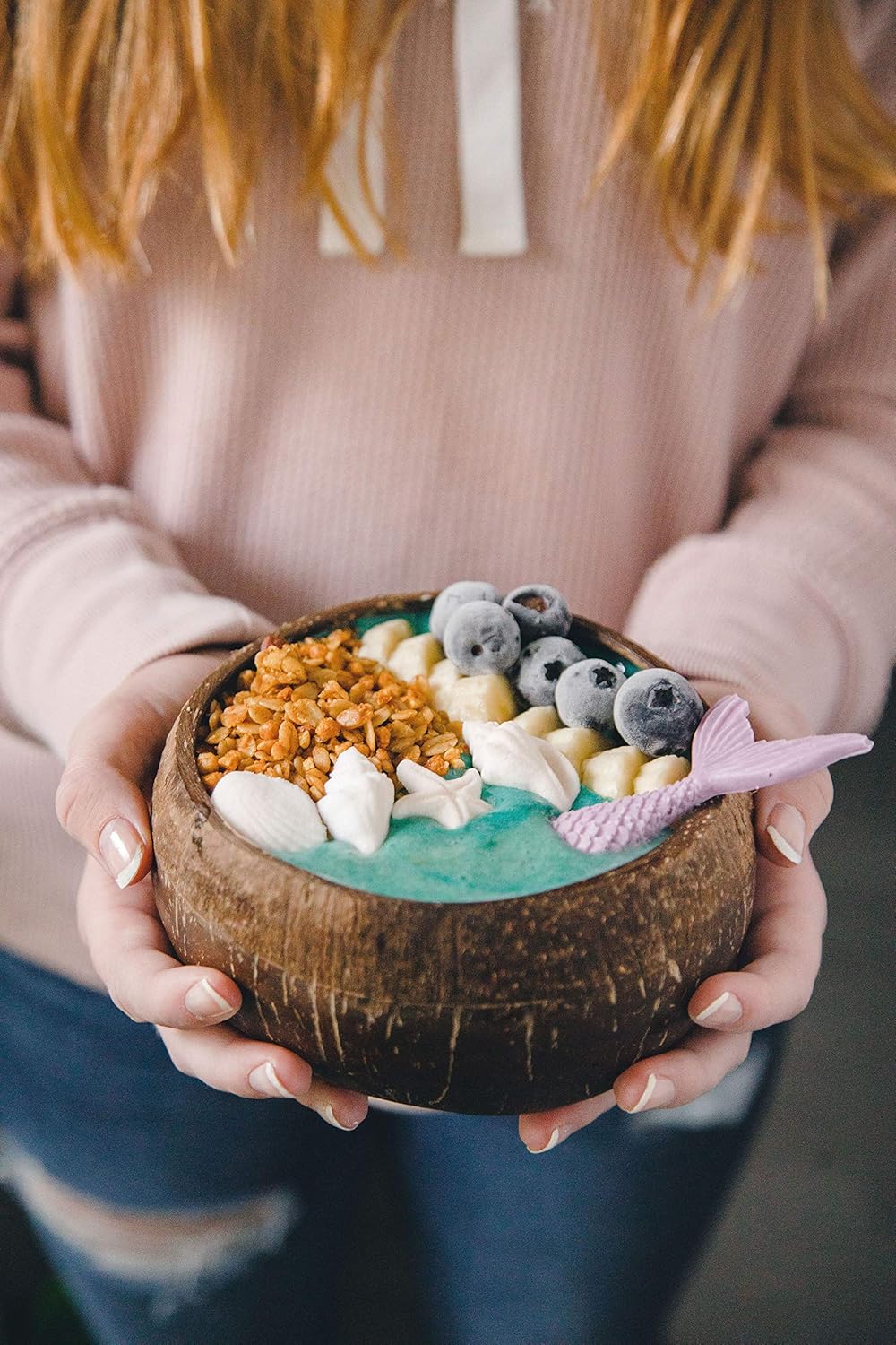 Amazon Com 100 Natural Jumbo Coconut Bowl Spoon Unique Gift Set Eco Friendly Vegan Organic Non Toxic Reusable Sustainable Smoothie Acai Buddha Kitchen Bowl Set Of 4 Carved Hand Crafted Bowls With 4 Spoons Kitchen Dining