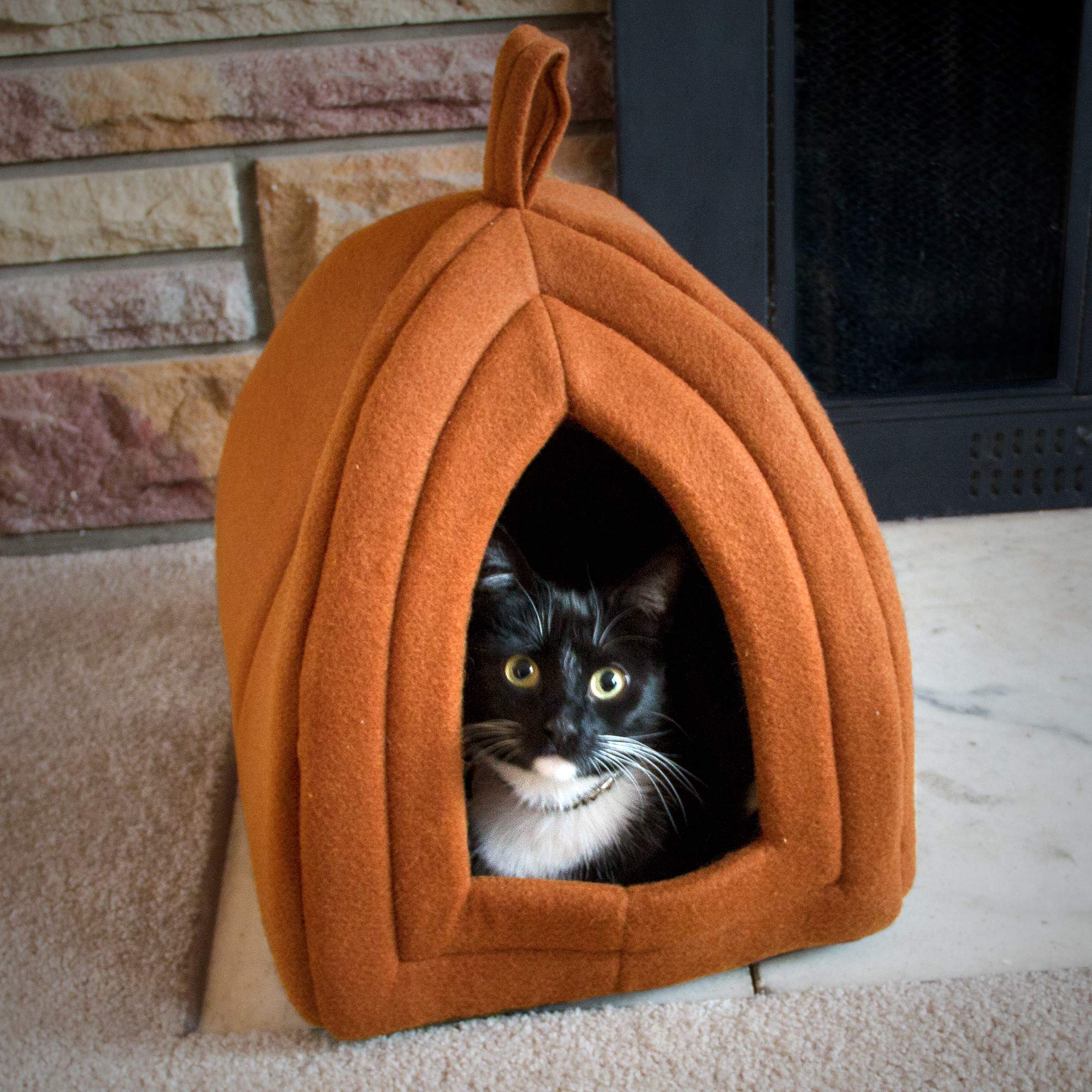 PETMAKER Igloo Pet Bed Collection Soft Indoor Enclosed Covered Tent