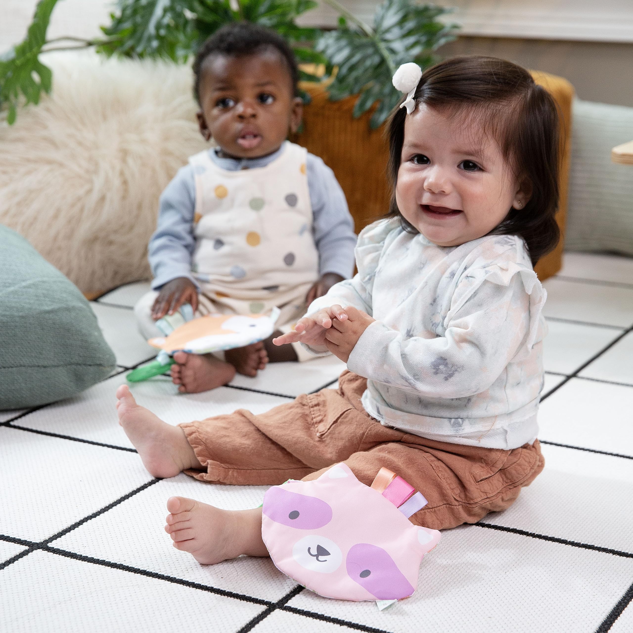 Ingenuity: ity by Ingenuity Crinklet, Fox Crinkle Toy for Newborn and Up, Satin Ribbon Tags, C-Link Attachment, Unisex - Kitt
