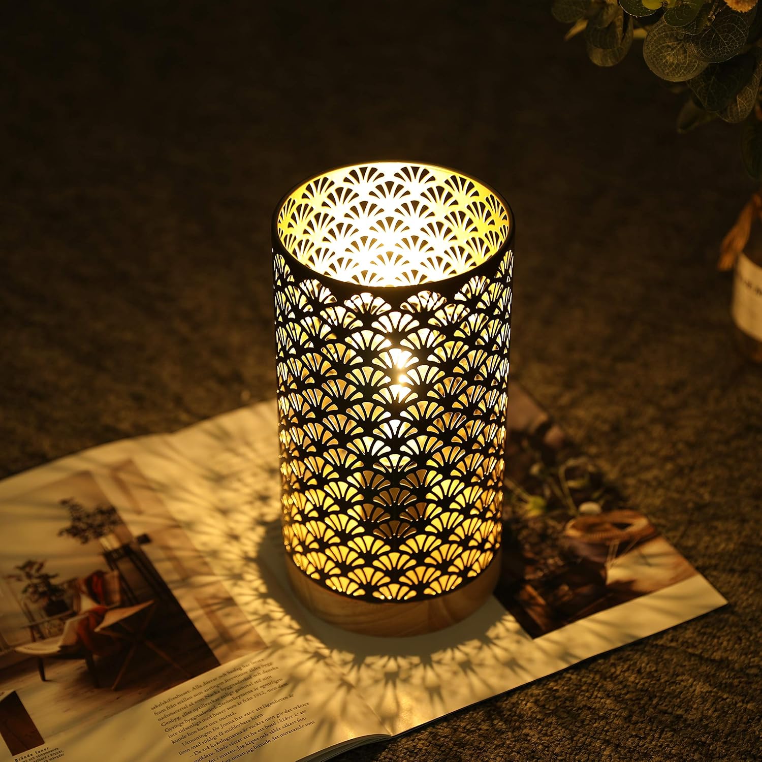 JHY DESIGN Table Lamp Battery Powered 19cm High Decorative Cordless Lamp with LED Bulb Fanshaped Patterned Battery Lamp for Wedding Party Garden Indoor Table Balcony Bedroom (with Wooden Base) - Image 4