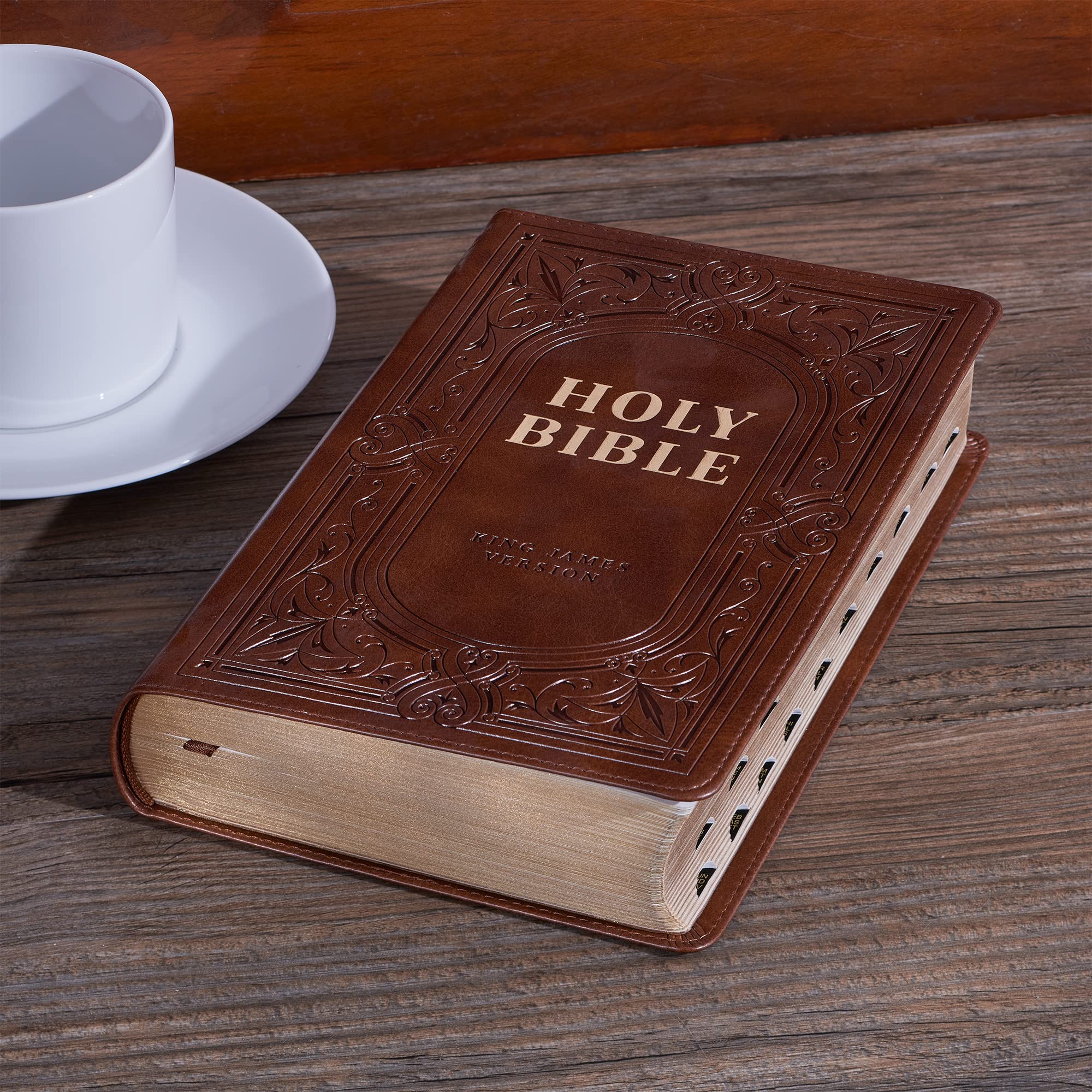 KJV Holy Bible, Giant Print Standard Size Faux Leather Red Letter Edition - Ribbon Marker, King James Version, Medium Brown (KJV Standard GP Editions)