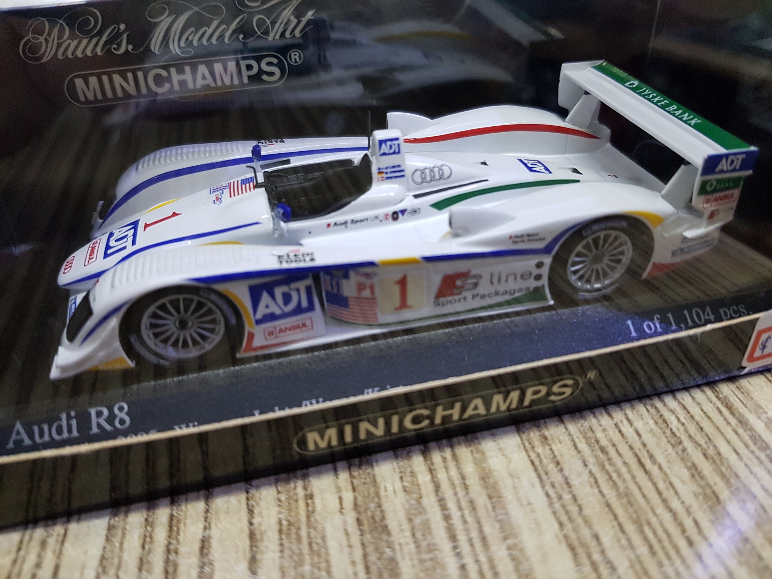 Minichamps 400051301 Model Car - Audi R8 Champ. 12H Sebring 05 Letho - 1:43 Scale