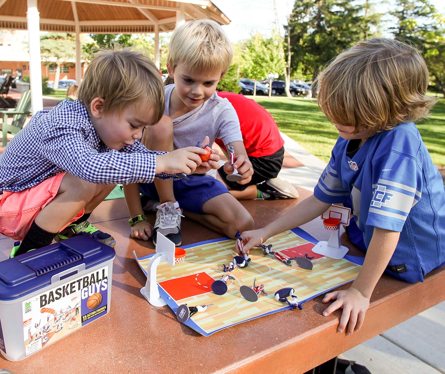 Kaskey Kids Basketball Guys – Inspires Imagination with Open-Ended Play – Includes 2 Full Teams and More – For Ages 3 and Up: Toys & Games