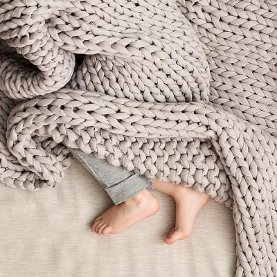 Bearaby Hand-Knit Kids Weighted Blanket - Chunky Knit Blanket - Sustainable, Breathable, and Calming - Machine Washable for Easy Maintenance (Moonstone Grey, 7 lbs)