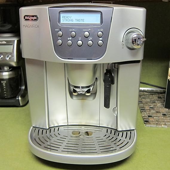 Delonghi Magnifica Esam4400 Super Automatic Coffee Center Amazon Ca Home