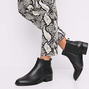 comfortable hiking boots for women